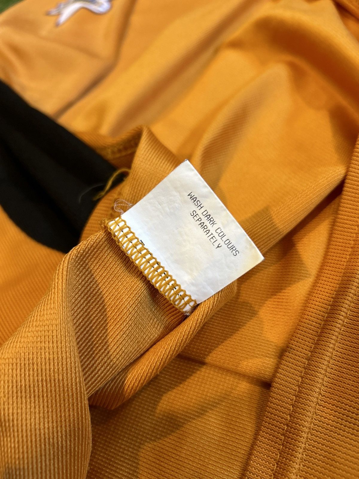 Vintage 03/04 Wolverhampton Wanderers FC Camara Home Shirt Size US L / EU 52-54 / 3 - 18 Thumbnail