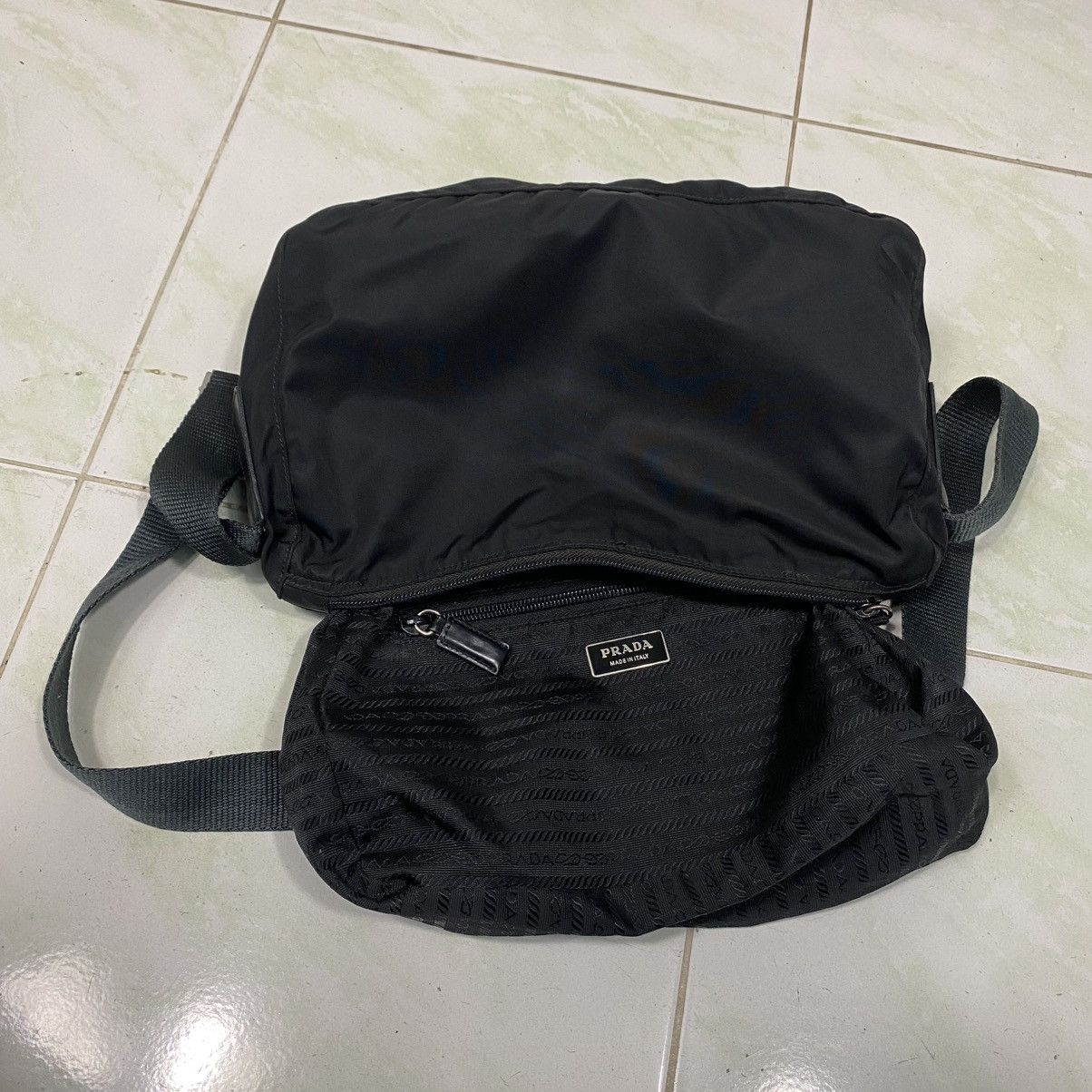 Prada 🔥VINTAGE SLING BAG PRADA MILANO Size ONE SIZE - 13 Thumbnail