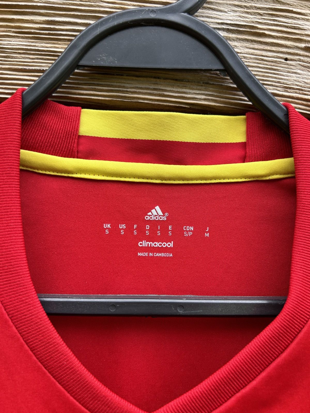 Adidas Adidas Spain National Team 2016/17 Home Kit Soccer Jersey Size US S / EU 44-46 / 1 - 7 Thumbnail