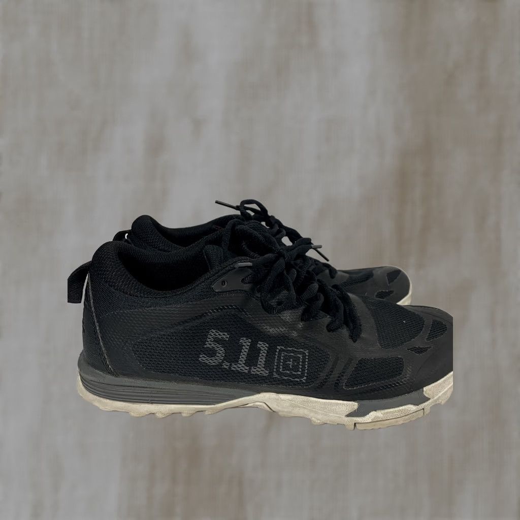 Vintage 511 Tactical Women's Abr Trainer Size 7.5 Black Low Top Black And White Sneaker Women US 7.5 Athletic Shoes Size M / US 6-8 / IT 42-44 - 1 Thumbnail