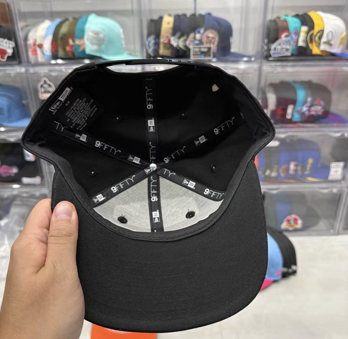 New Era New Era × FREE FIRE Flat Brim Baseball Cap J32 Size ONE SIZE - 4 Thumbnail
