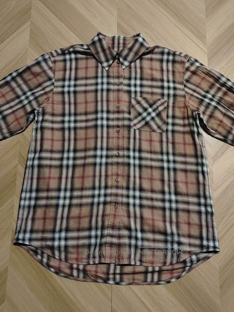 Burberry Burberry Check Flannel Button. Size US XS / EU 42 / 0 - 1 Thumbnail