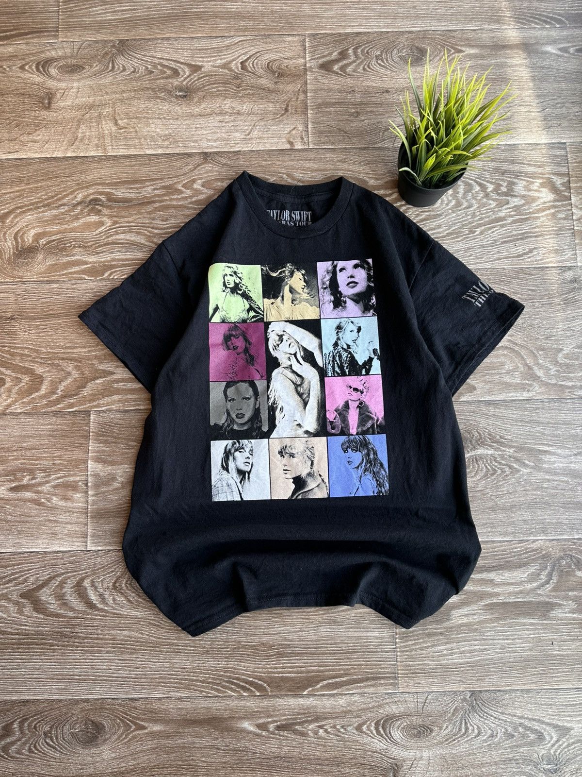 Band Tees 🔥 Taylor Swift US The Eras Tour Official Merch Tee Shirt Size US S / EU 44-46 / 1 - 1 Thumbnail