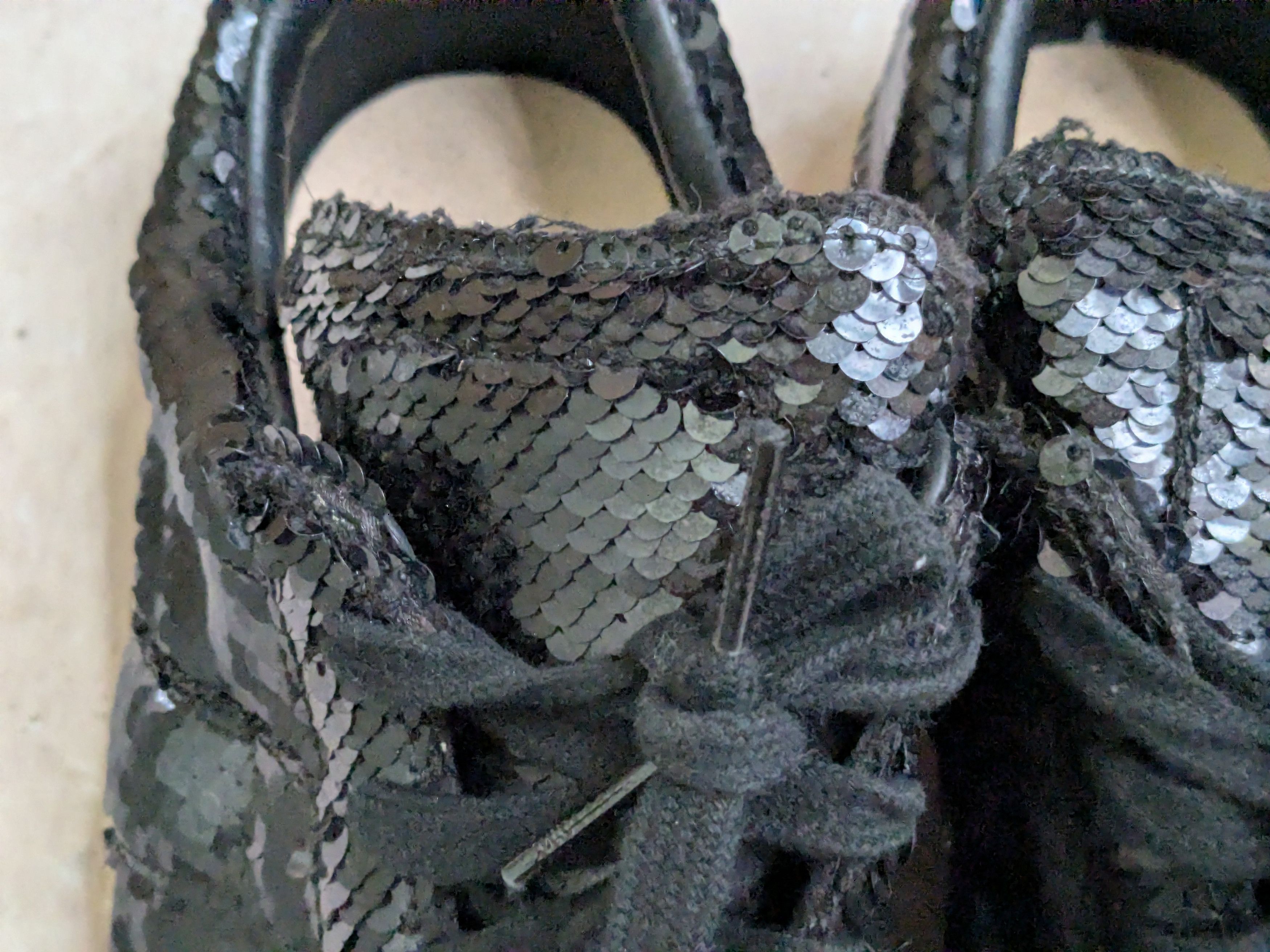 Maison Margiela Maison Margiela Replica GAT Black Sequins 8 41 Low Tops Size US 8 / EU 41 - 5 Thumbnail