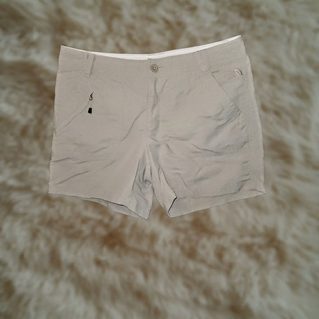 The North Face The North Face Women's Chino Shorts 8 Mid Rise Khaki Nylon Hiking Size 30" / US 8 / IT 44 - 1 Thumbnail