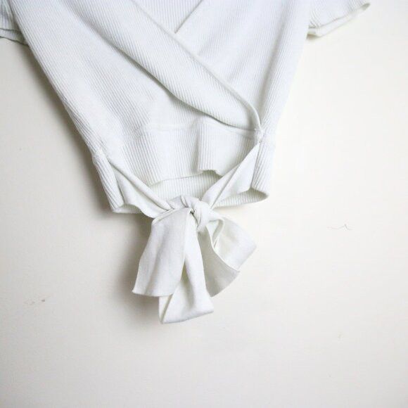 Aritzia Wilfred All Tied Up Short-sleeve Wrap Ribbed Sweater Size XS / US 0-2 / IT 36-38 - 3 Thumbnail