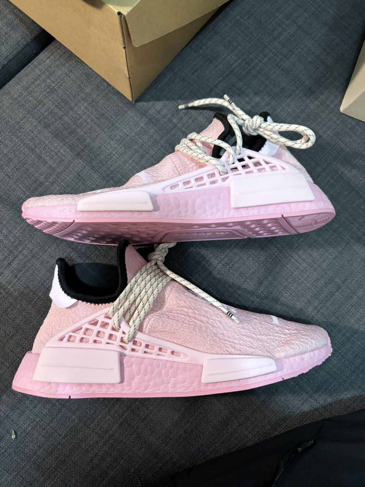 HUMAN RACE PINK