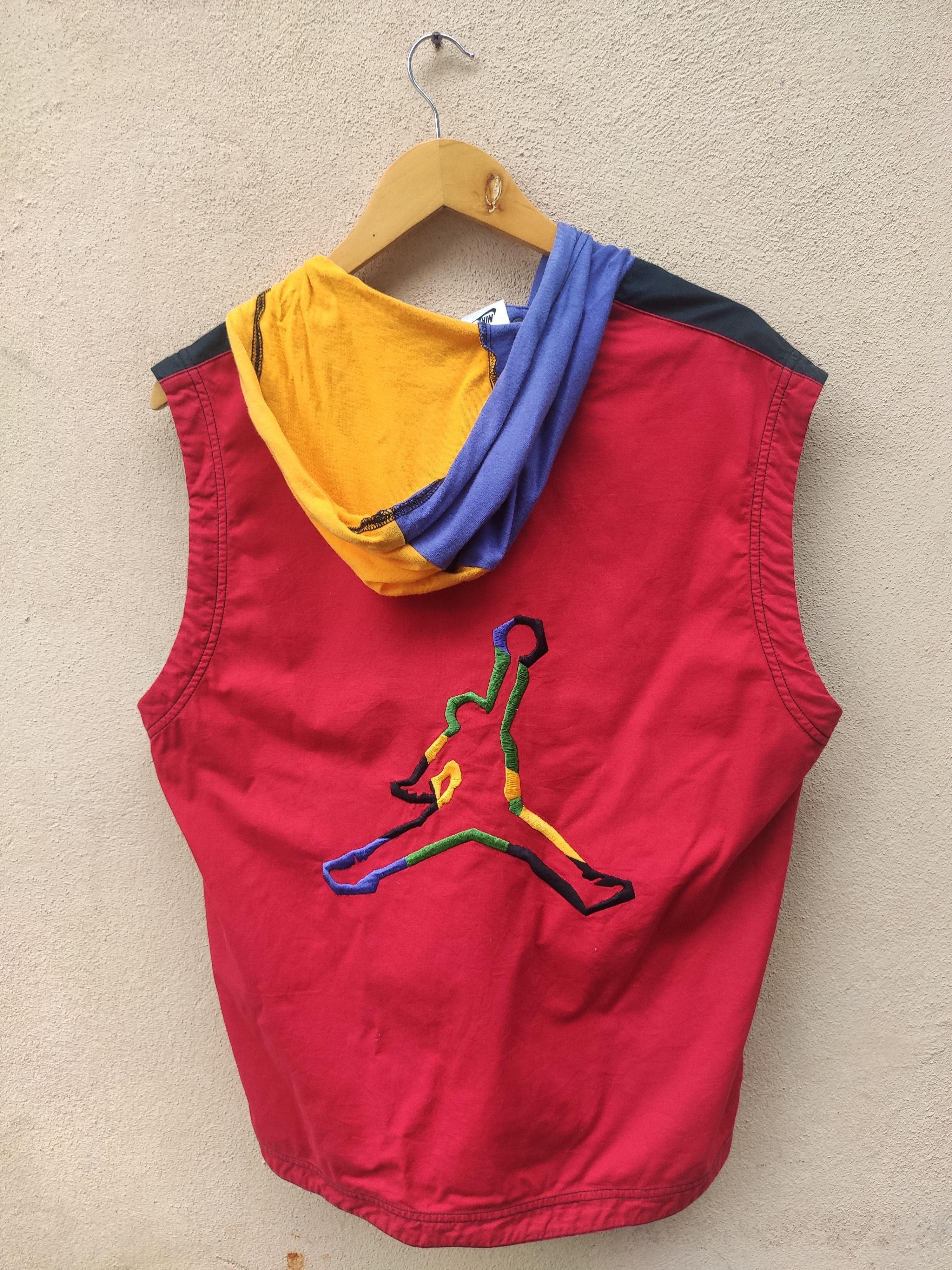 Jordan Brand 🔥 Vintage Nike Air Jordan vest Size US L / EU 52-54 / 3 - 1 Thumbnail