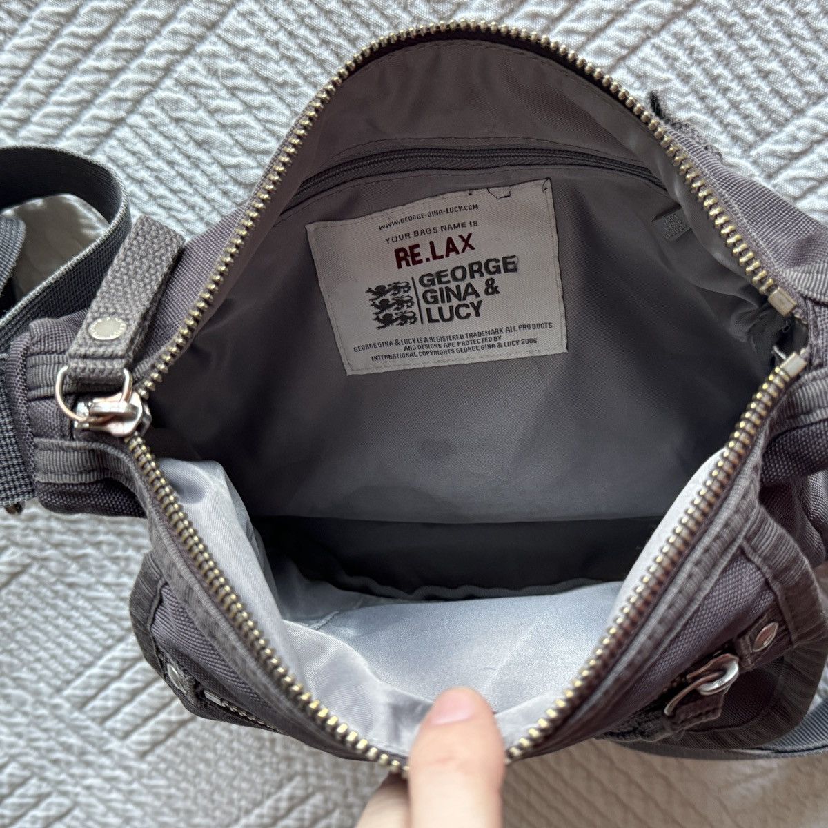 George Gina & Lucy George Gina & Lucy GGL "RE.LAX" unisex Cyber Messenger Bag Size ONE SIZE - 6 Thumbnail