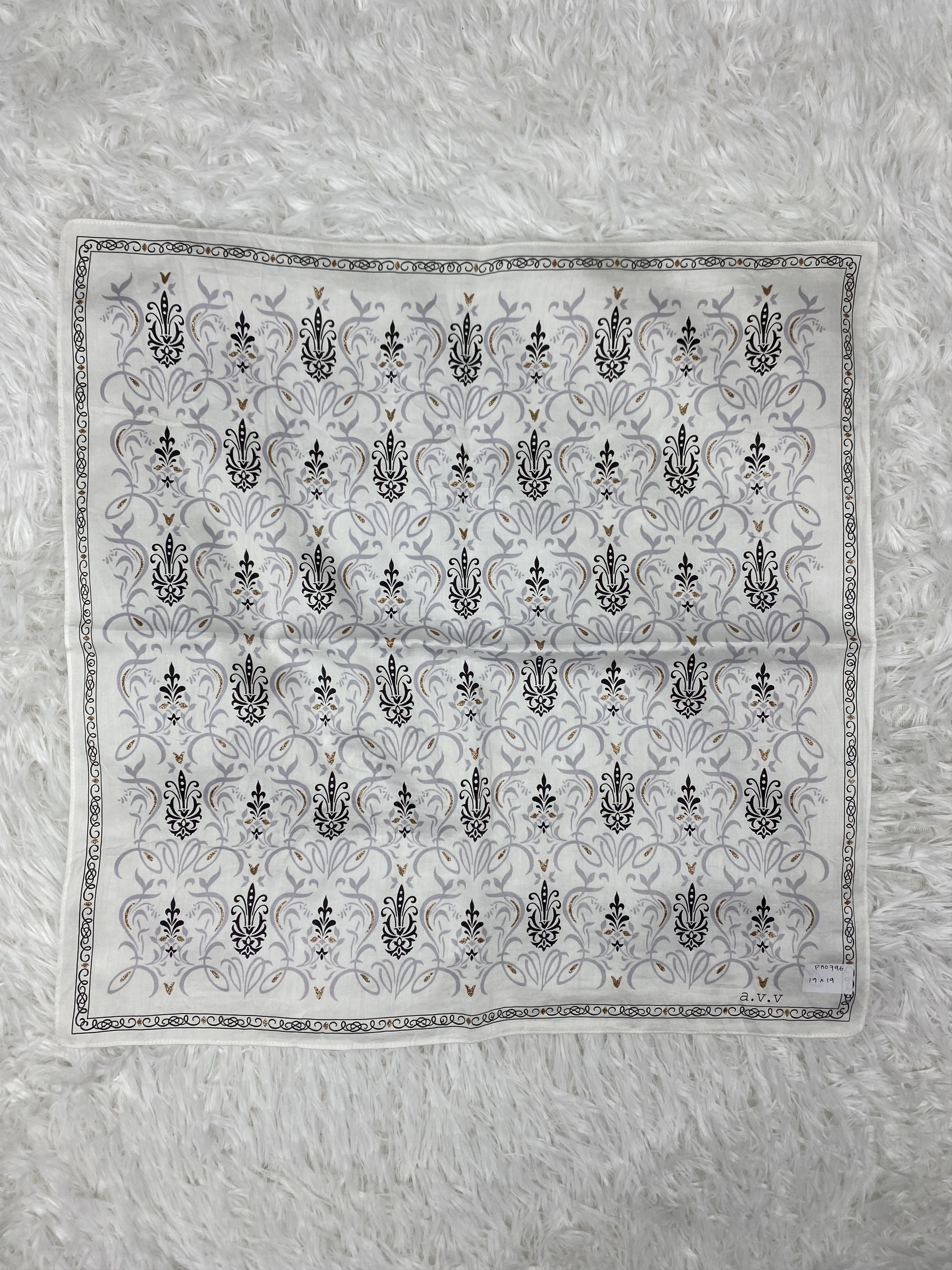 Vintage Vintage A.V.V Handkerchief Neckerchief PH0796 Size ONE SIZE - 3 Thumbnail