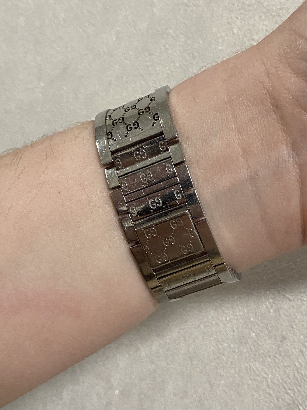 Gucci Vintage Gucci Twirl Watch Reversible Bangle Cuff GG Monogram Size ONE SIZE - 18 Thumbnail