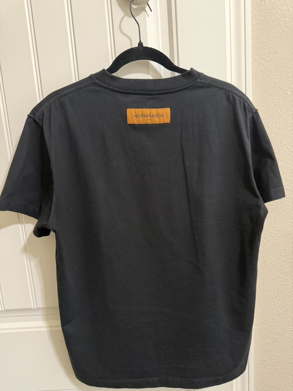 Louis Vuitton Louis Vuitton Embossed T-Shirt Size US S / EU 44-46 / 1 - 5 Thumbnail