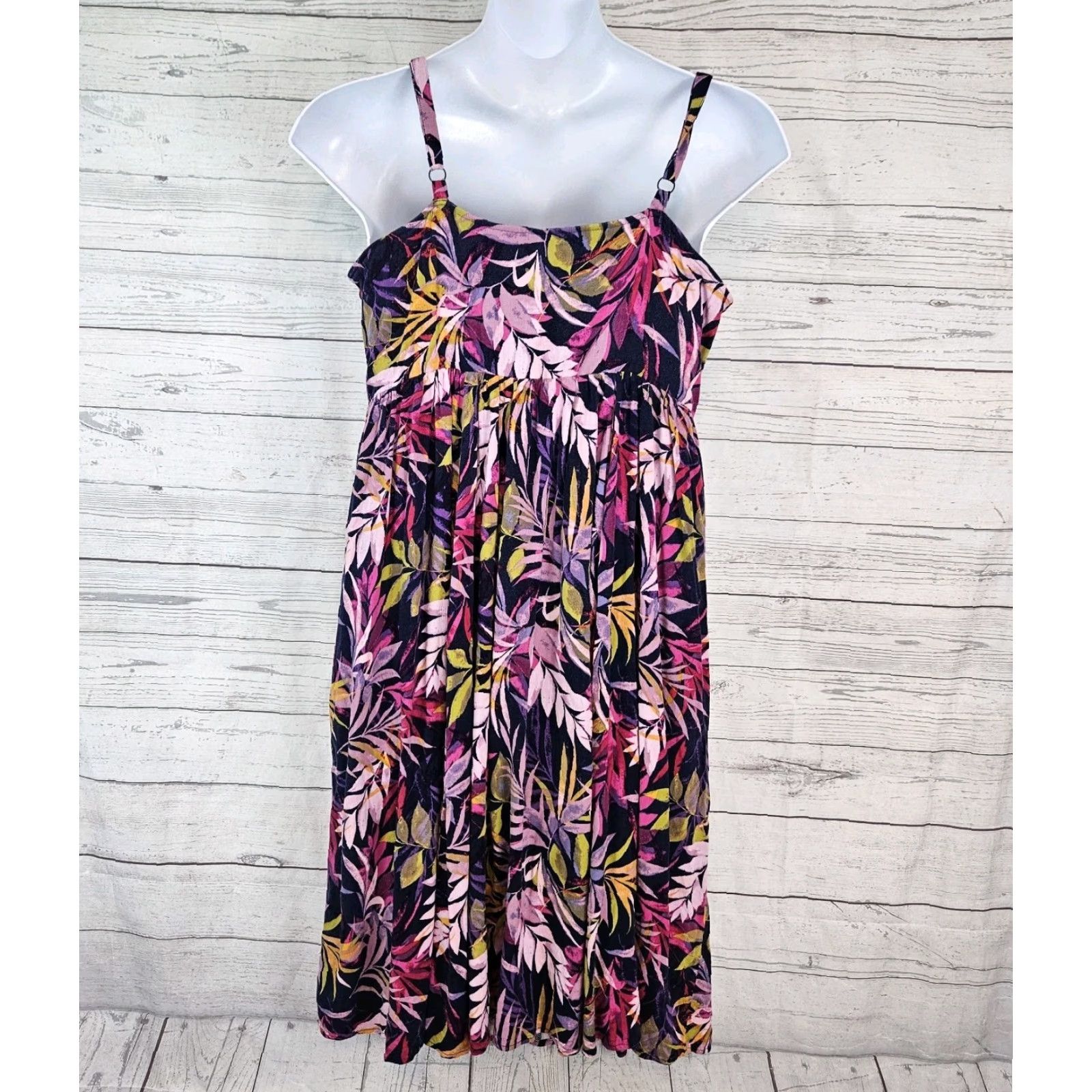 Torrid Torrid Womens Smocked Midi Dress Sz 2 Purple Pink Leaf Print Rayon Blend Size XXL / US 16-18 / IT 52-54 - 3 Thumbnail