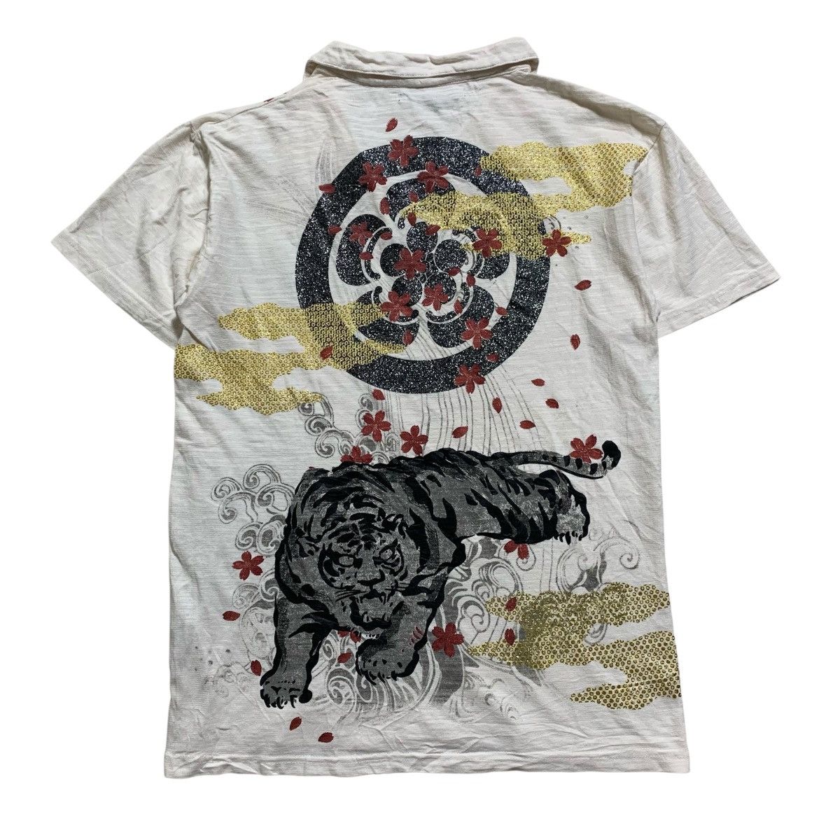 Vintage Vintage Japanese Classic Script Tora V Neck Tshirt Size US L / EU 52-54 / 3 - 7 Thumbnail