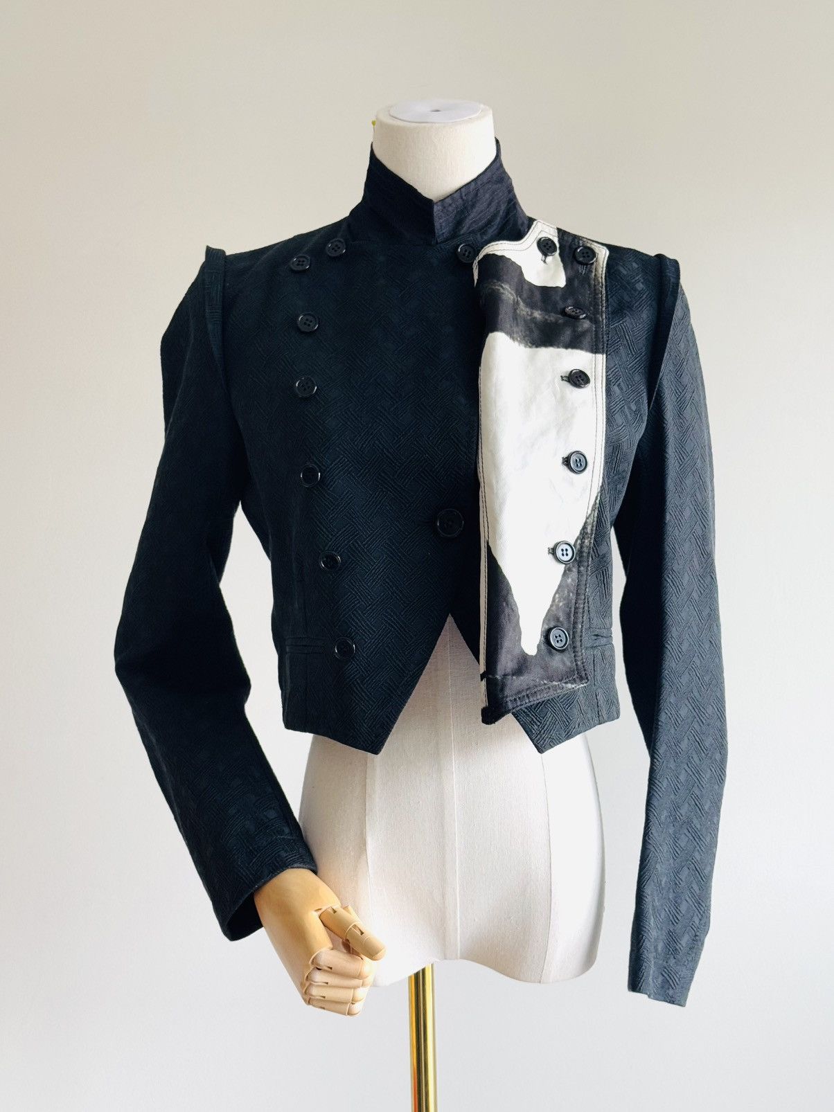 Ann Demeulemeester 2011 Ann Demeulemeester black jacquard blazer w/ placket Size XS / US 0-2 / IT 36-38 - 1 Thumbnail