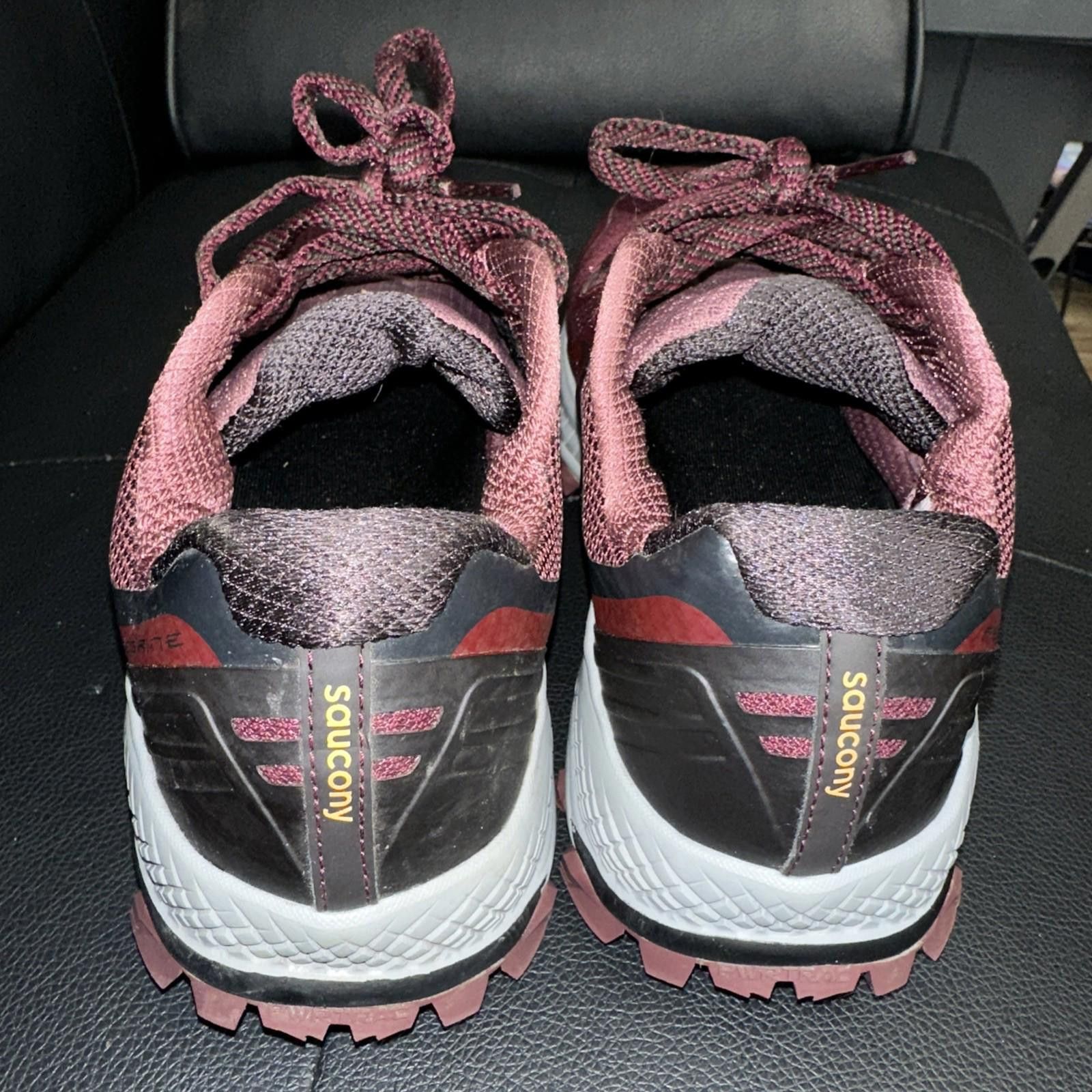 Saucony Saucony Women Everun Maroon Trail Running Hiking Shoe Size 9 Size US 9 / IT 39 - 3 Thumbnail