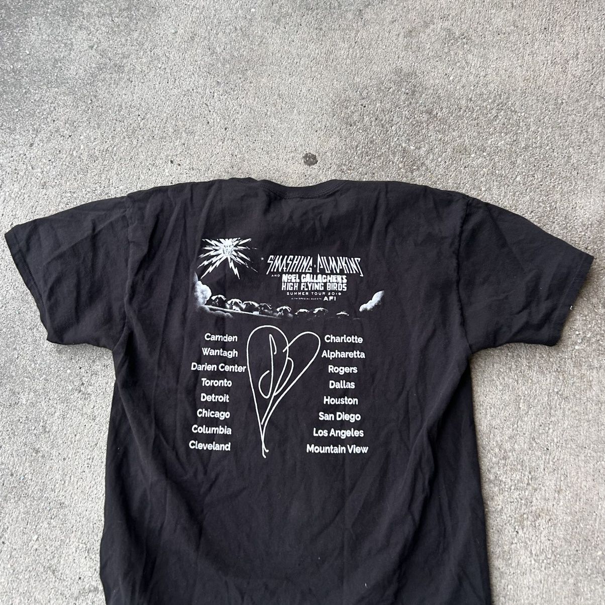 Band Tees 2019 the Smashing Pumpkins and Noel Gallagher tour T-shirt, Size US L / EU 52-54 / 3 - 4 Thumbnail