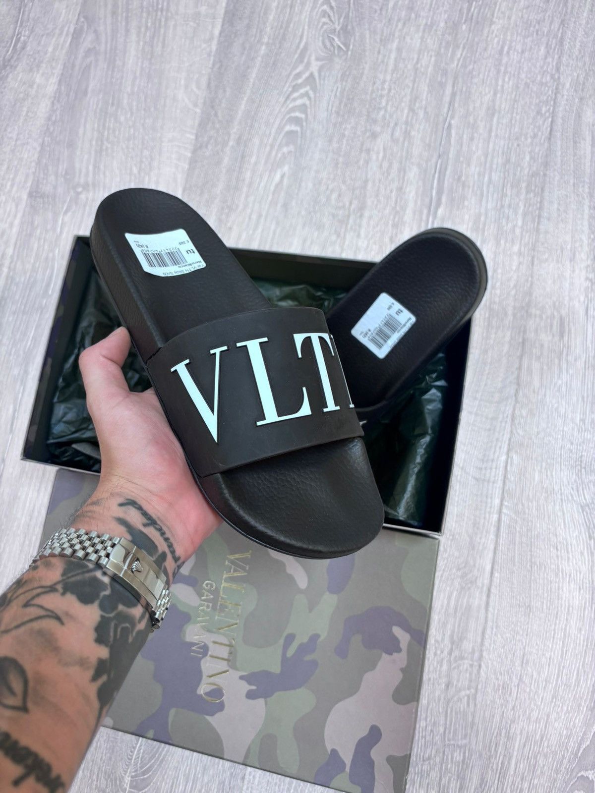 Valentino Valentino Sliders - UK 8 Size US 8 / EU 41 - 1 Thumbnail