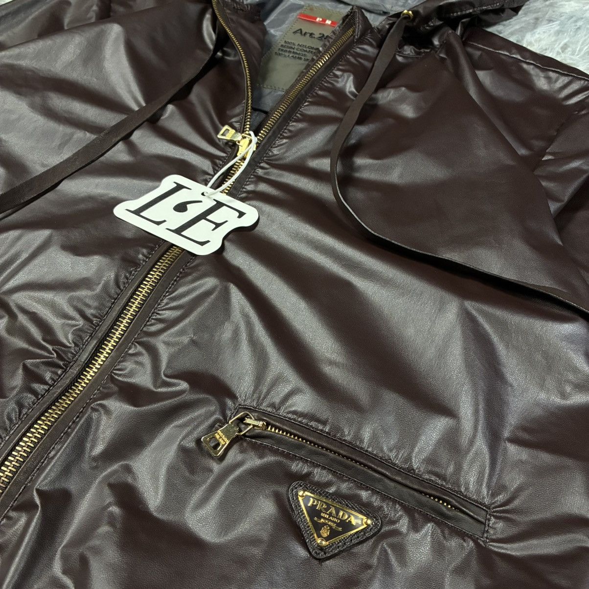 Prada Womens Prada Re-Nylon Full Zip Rain Jacket Size M Size M / US 6-8 / IT 42-44 - 9 Thumbnail