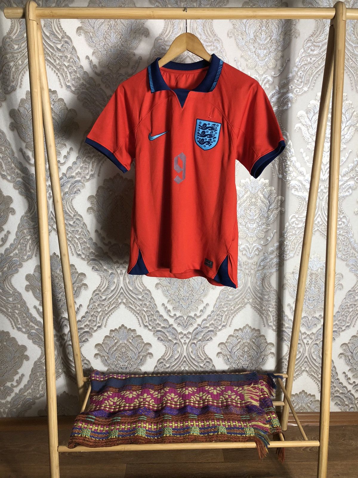 Nike VINTAGE NIKE ENGLAND SOCCER JERSEY BAYERN RETRO BLOKE Y2K Size US S / EU 44-46 / 1 - 2 Thumbnail