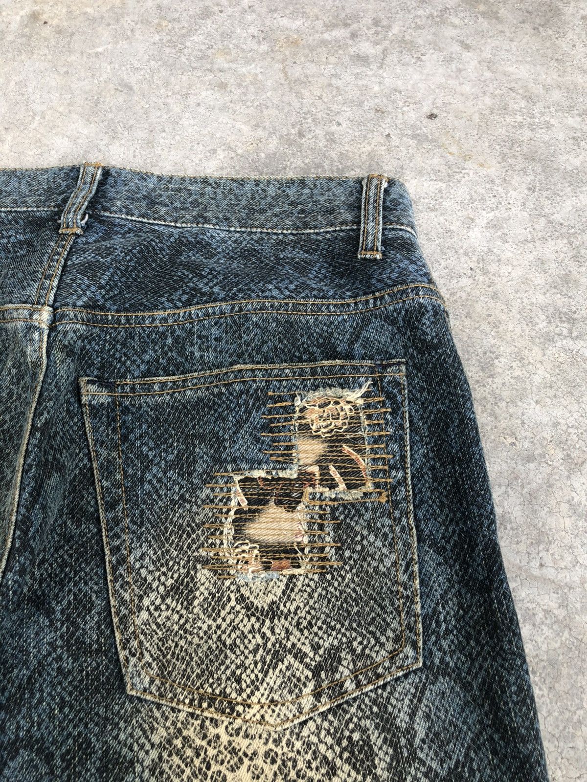 Karakuri Tamashii Karakuri Tamashii Embroidered Snake Skin Size US 32 / EU 48 - 19 Thumbnail