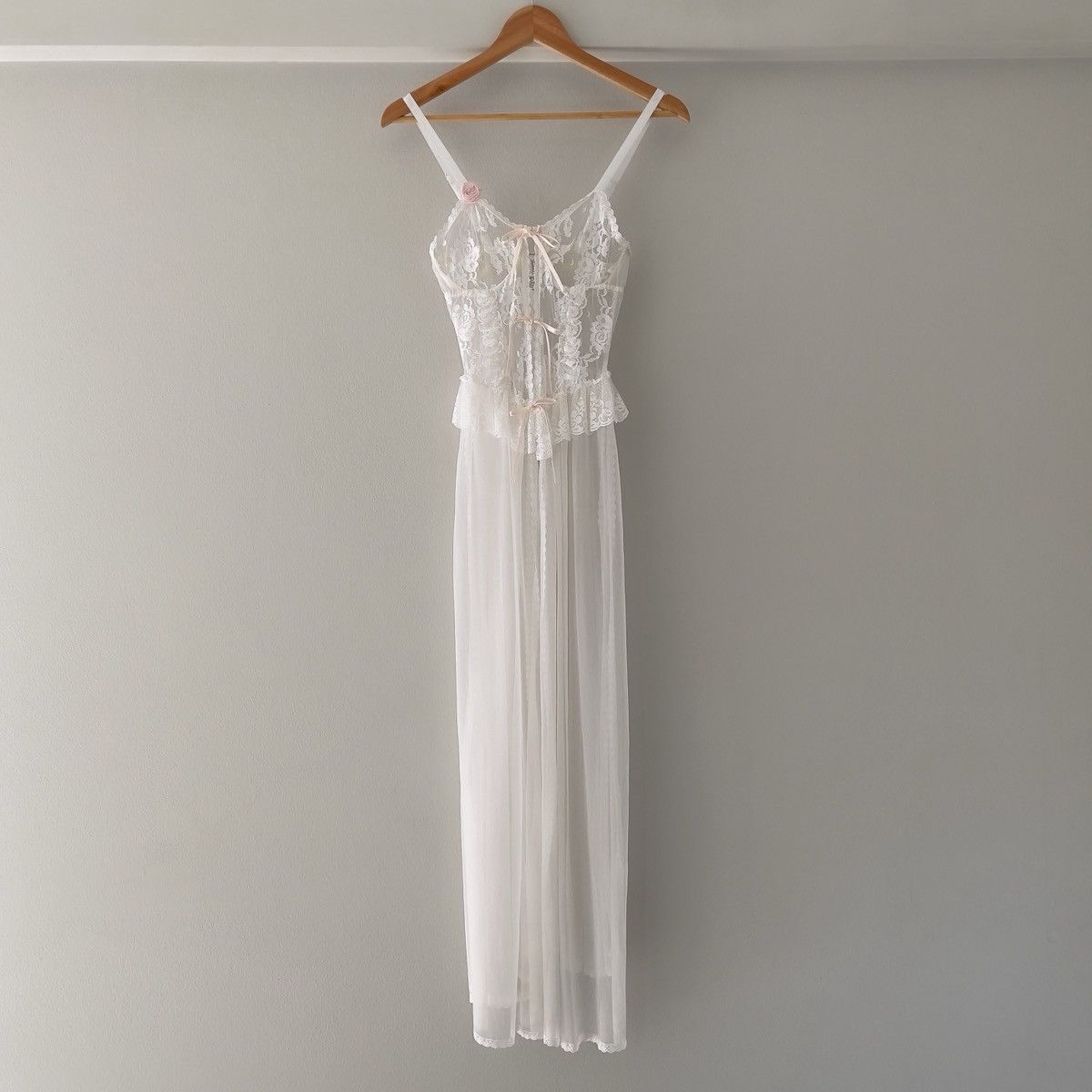 Other Frederick’s of Hollywood 90s White Lace Lingerie Gown (XS–M) Size M / US 6-8 / IT 42-44 - 18 Thumbnail