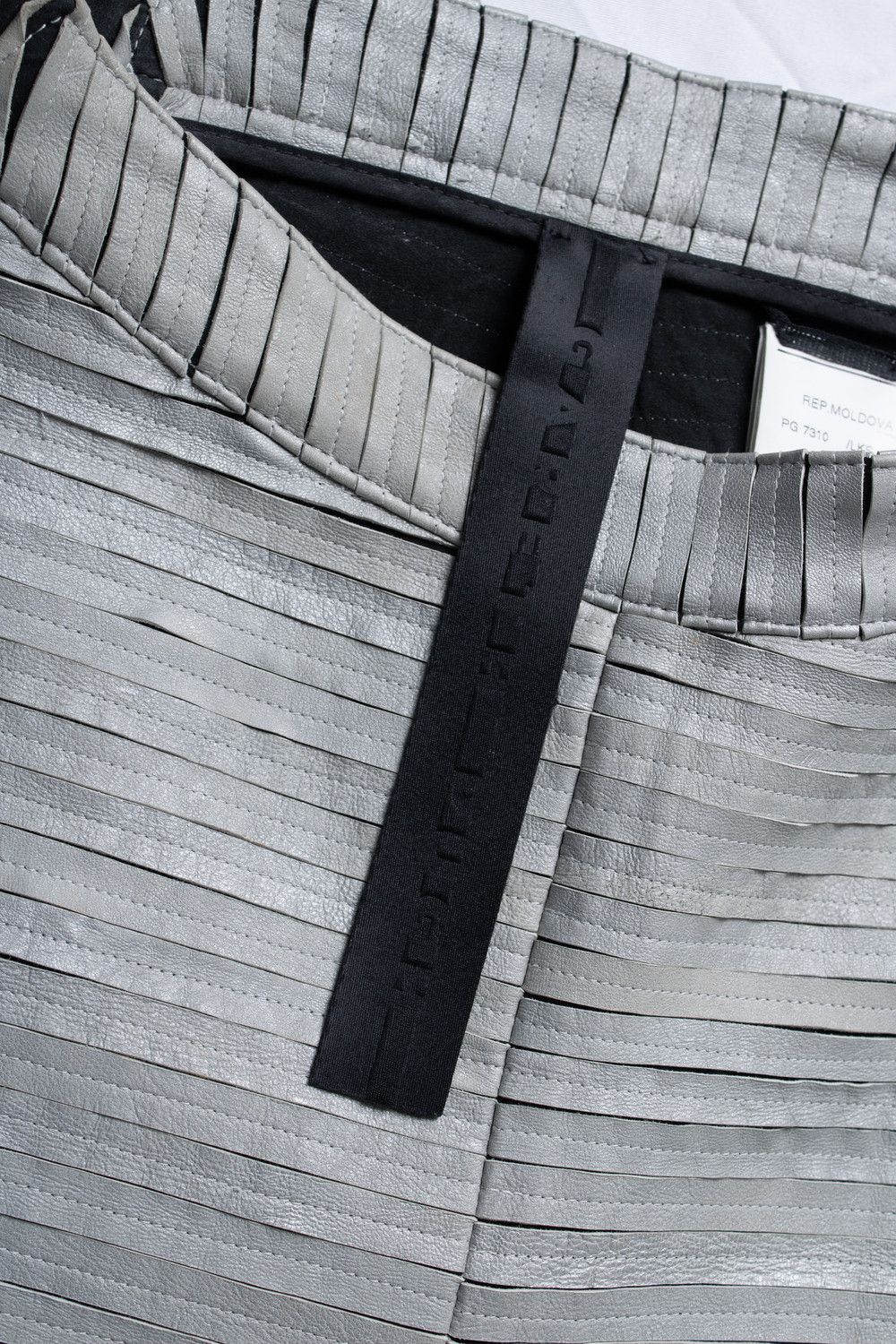 Gareth Pugh Gareth Pugh, leather and nylon leggings Size 27" / US 4 / IT 40 - 7 Thumbnail