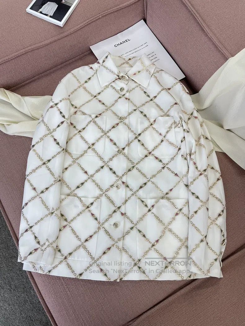 Chanel Chanel 22B white gold diamond checkered letter thin shirt Size XS / US 0-2 / IT 36-38 - 1 Thumbnail