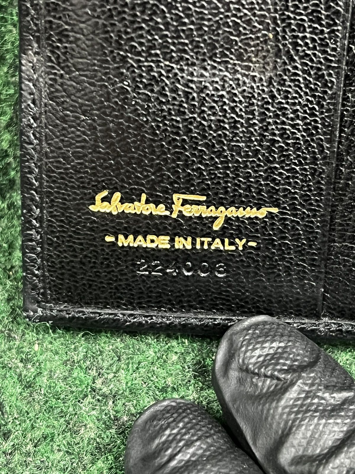 Salvatore Ferragamo Vintage Salvatore Ferragamo Gancini Clip Leather Wallet Size ONE SIZE - 5 Thumbnail