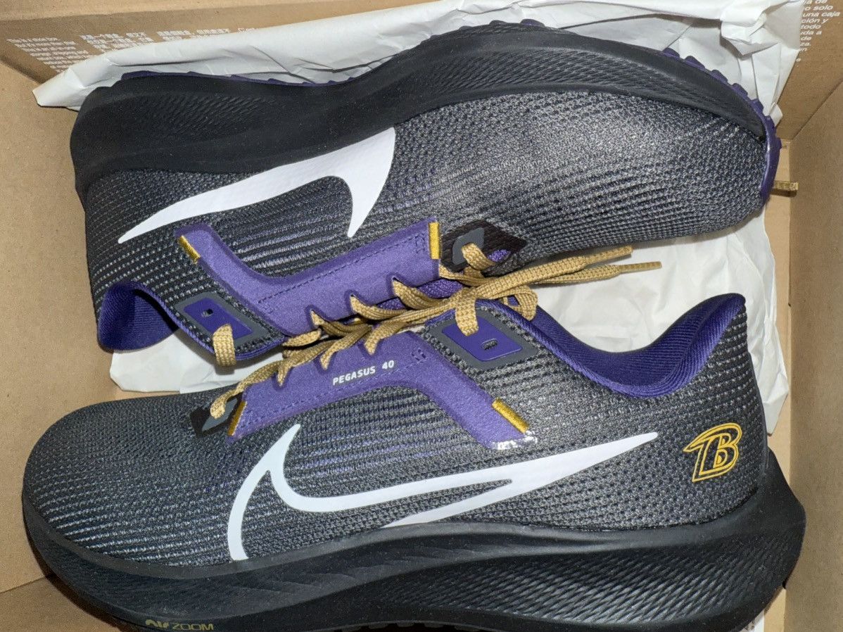 Nike Nike Air Zoom Pegasus 40 NFL “Baltimore Ravens” New in Box! Size US 9.5 / EU 42-43 - 3 Thumbnail