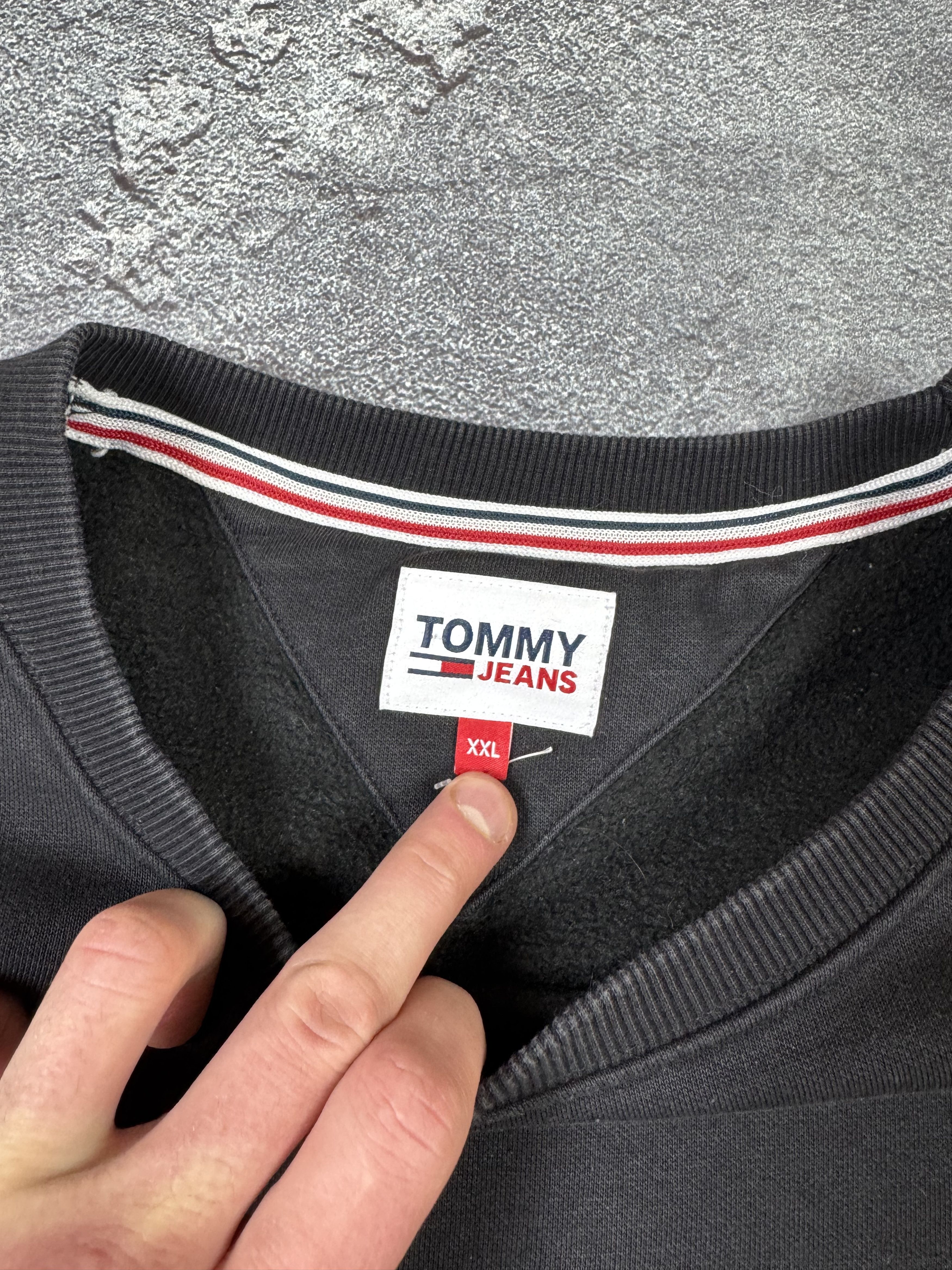 Tommy Hilfiger Tommy Crew Neck Sweatshirt Size XXL Streetwear Y2K Size US XXL / EU 58 / 5 - 5 Thumbnail