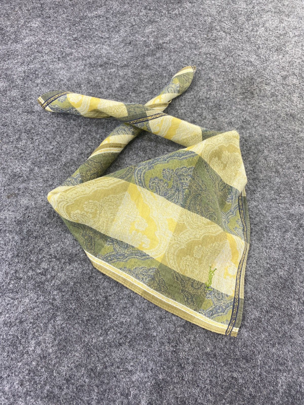 Vintage × Yves Saint Laurent Yves Saint Laurent Handkerchief / Bandana / Neckerchief-B092 Size ONE SIZE - 1 Thumbnail