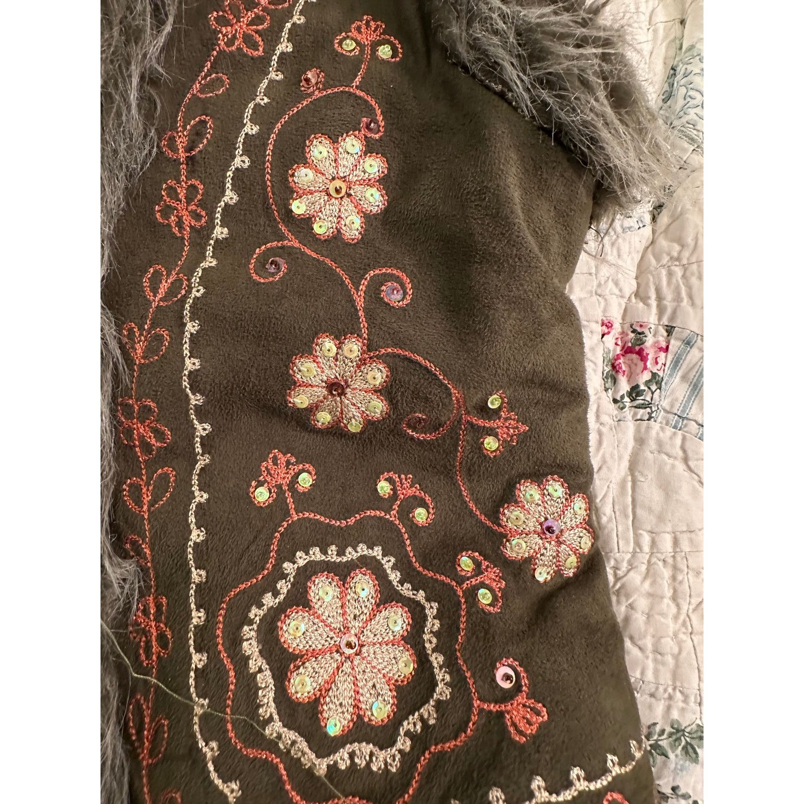 Miss Me Y2K NWT EMBELLISHED FAUX FUR SUEDE PENNY LANE VEST Size S / US 4 / IT 40 - 6 Thumbnail