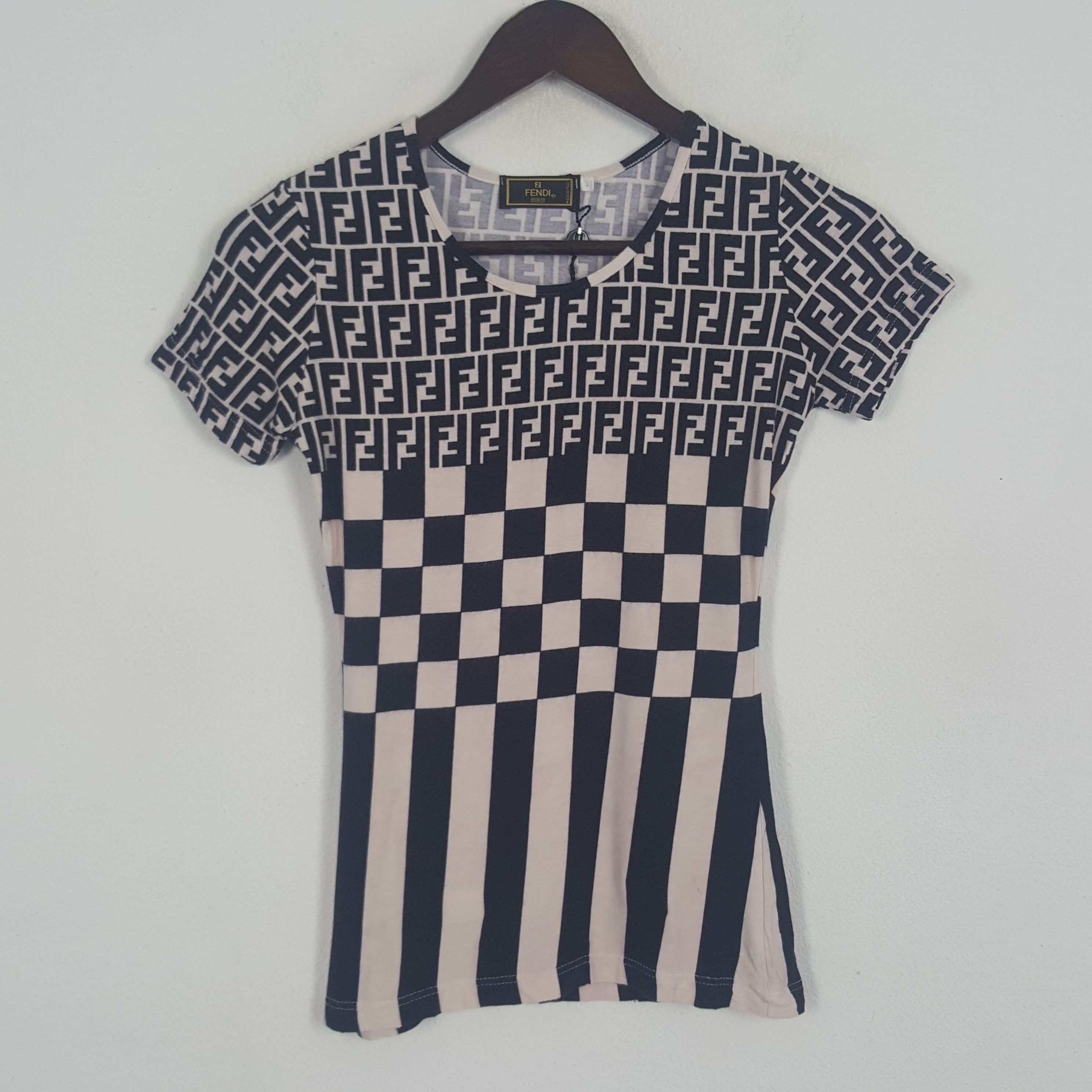 Fendi × Vintage Vintage Fendi Monogram Women Tshirt Size XXS / US 00 / IT 34 - 1 Thumbnail