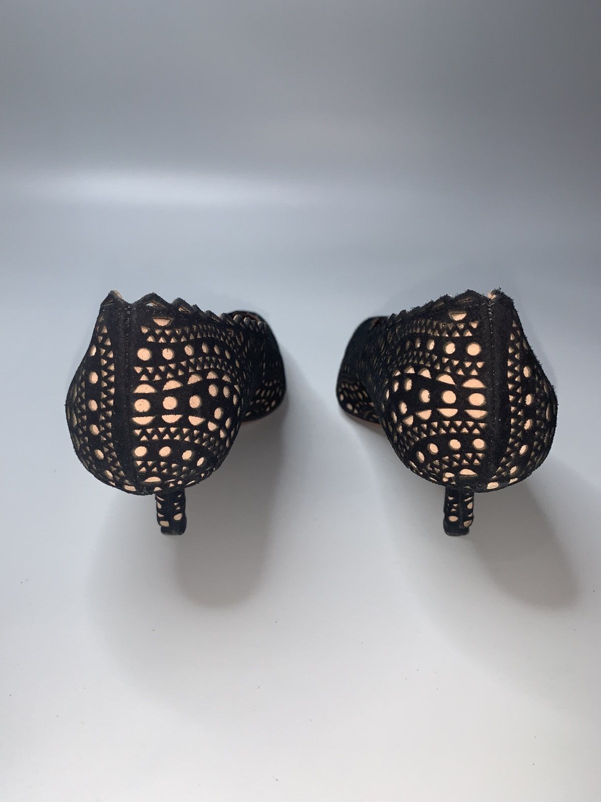 Alaia Alaia Lazer Cut Suede Pumps Size US 7 / IT 37 - 7 Thumbnail