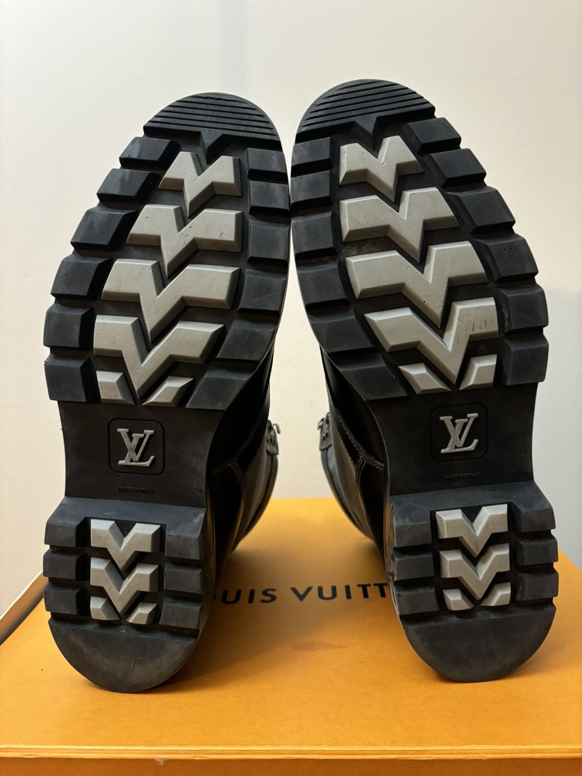 Louis Vuitton Louis Vuitton Oberkampf Leather Patchwork Ankle Boots Black Size US 10 / EU 43 - 6 Thumbnail
