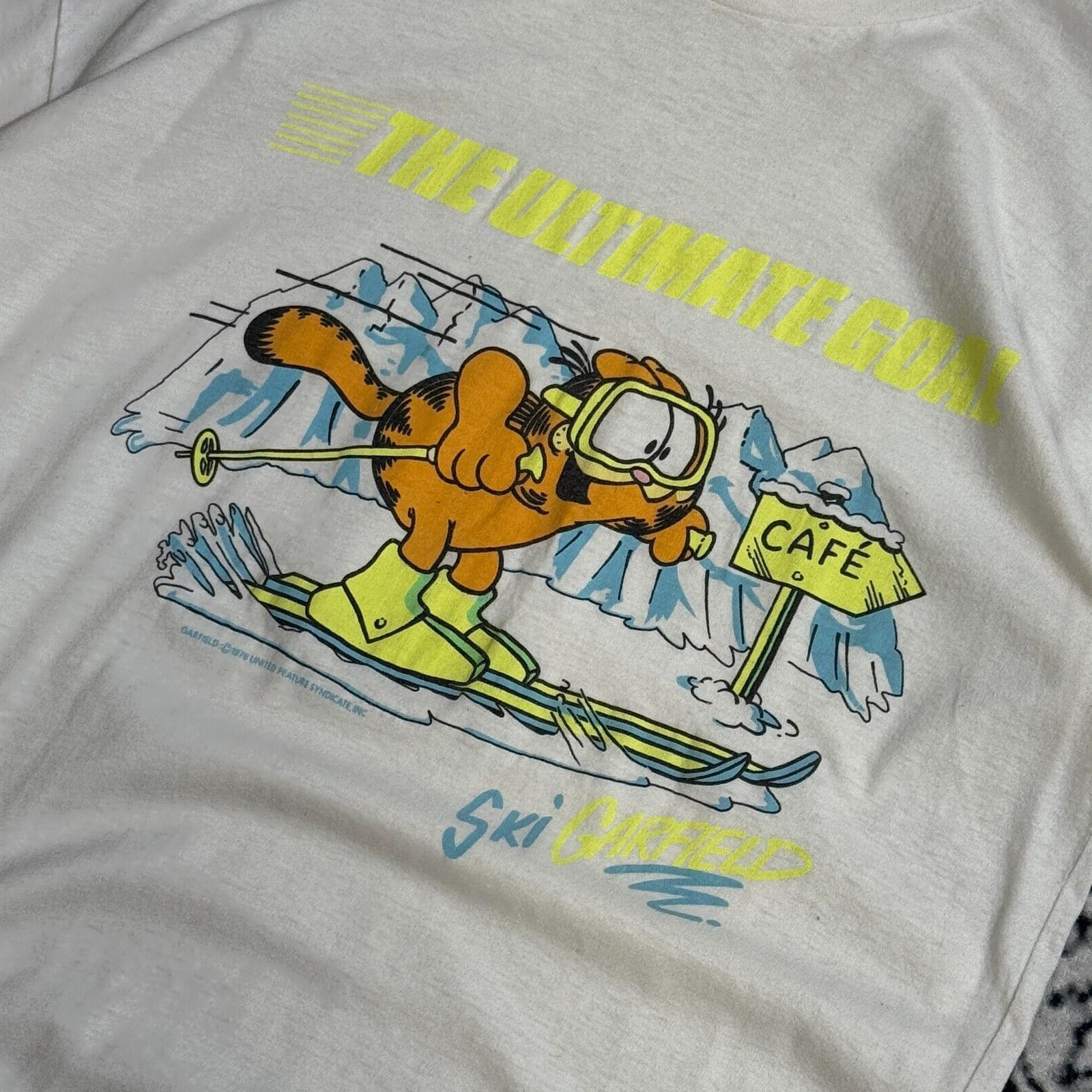 Vintage Vintage White Cotton T-Shirt Size XL Garfield 1978 Ski Sking Size US XL / EU 56 / 4 - 5 Thumbnail