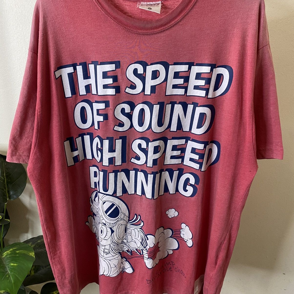 Anime Vintage 2000s Dr Slump Arale Chan Anime Sunfaded T Shirt Size US XL / EU 56 / 4 - 2 Thumbnail