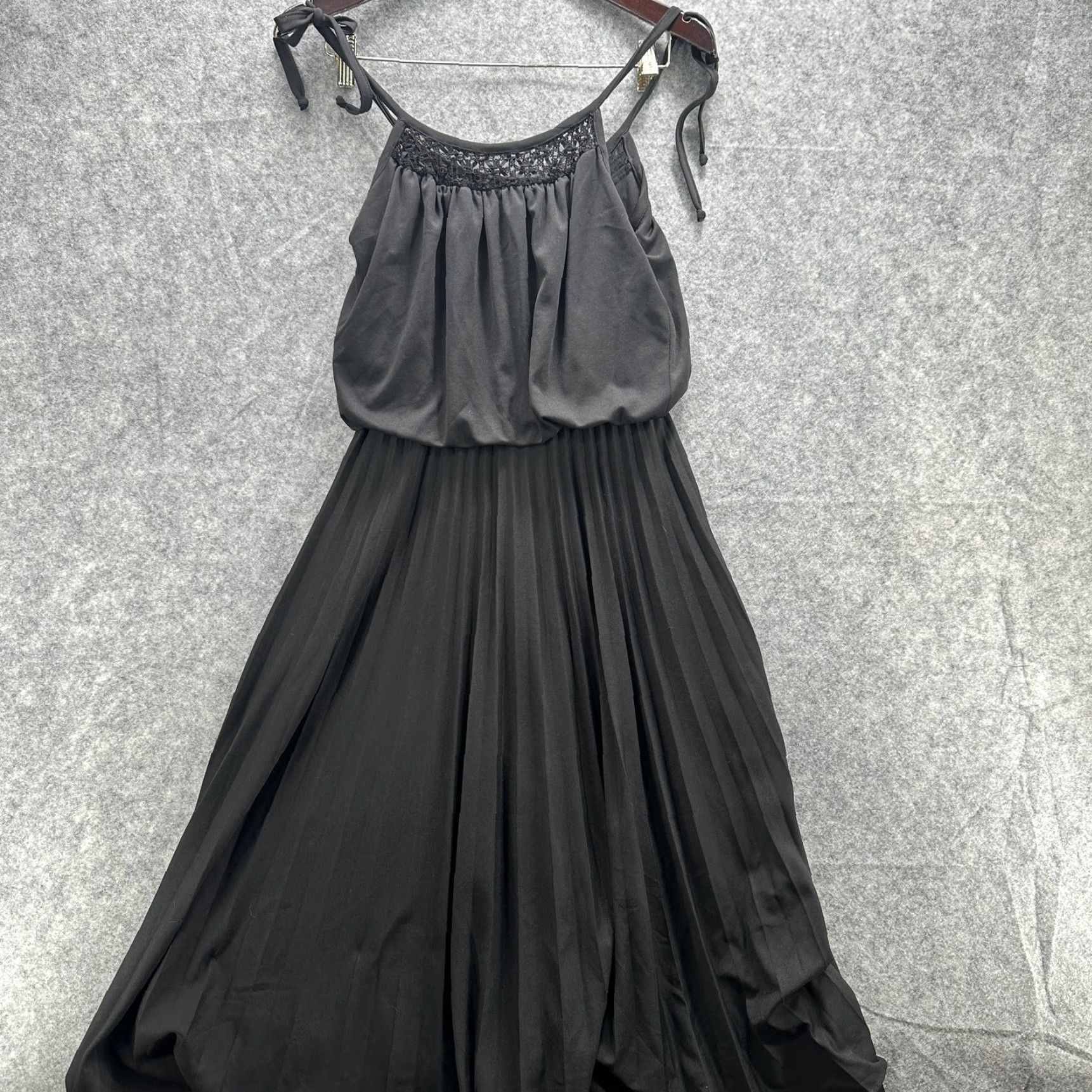 Vintage VINTAGE Black Pleated Maxi Dress Womens Large Spaghetti Strap Lace Blouson Evening Formal Size M / US 6-8 / IT 42-44 - 2 Thumbnail