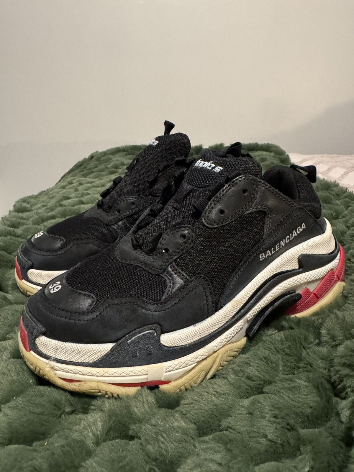 Balenciaga Balenciaga Triple S Size US 6 / EU 39 - 1 Thumbnail