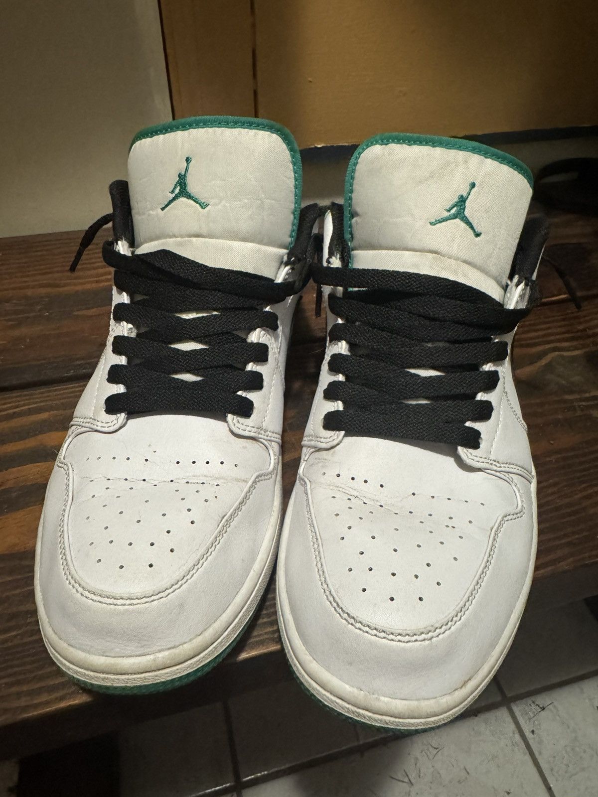 Jordan Brand Jordan 1 Low White Lucky green Size US 10.5 / EU 43-44 - 2 Thumbnail
