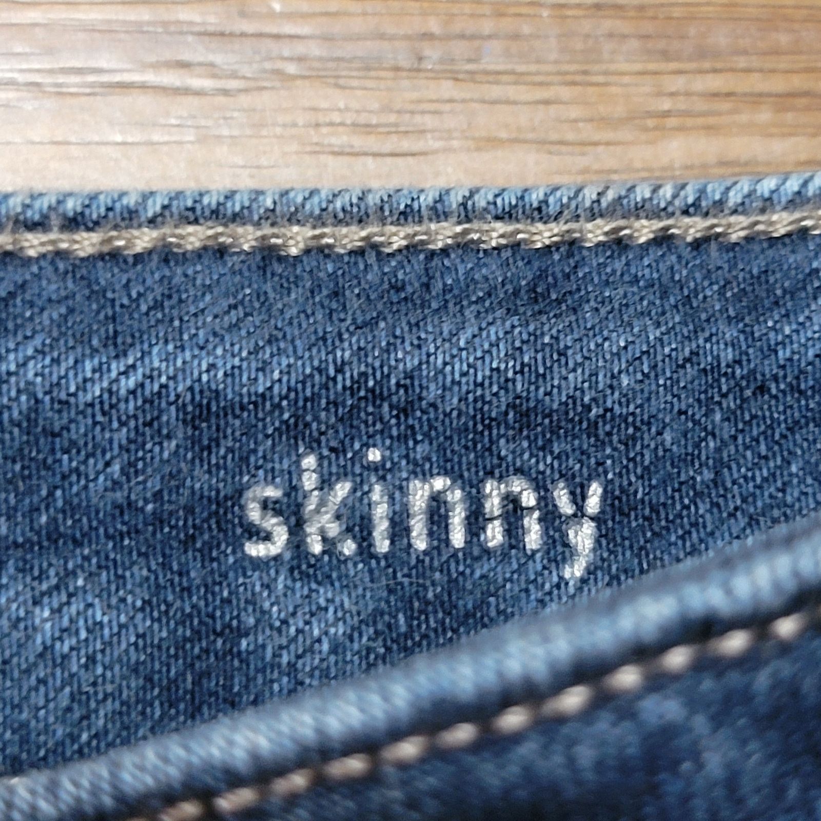 Vera Wang Vera Wang Simply Vera Dark Wash Straight Denim Jeans -Size 4 Size 27" / US 4 / IT 40 - 6 Thumbnail