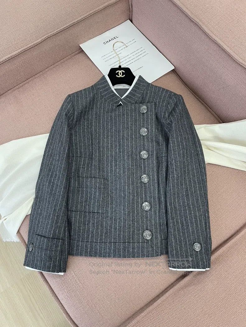 Chanel Chanel German Hamburg Series Gray Stand-up Collar Striped Size XS / US 0-2 / IT 36-38 - 1 Thumbnail