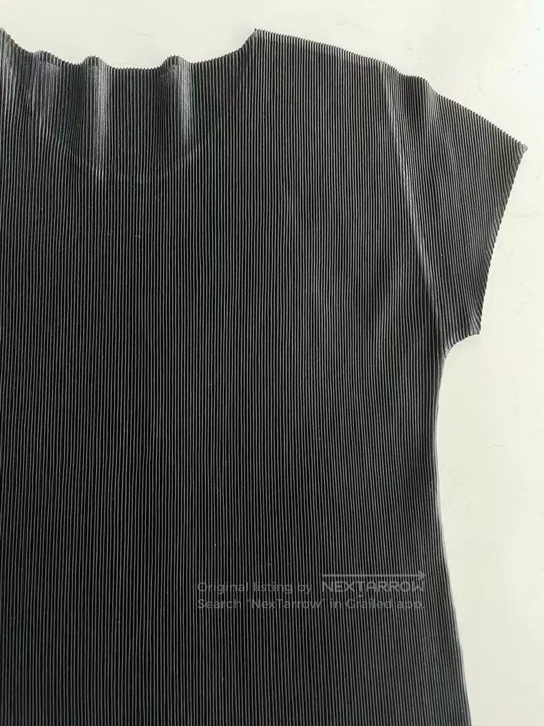 Issey Miyake Issey Miyake Pleated Short Sleeve T-Shirt Size S / US 4 / IT 40 - 6 Thumbnail