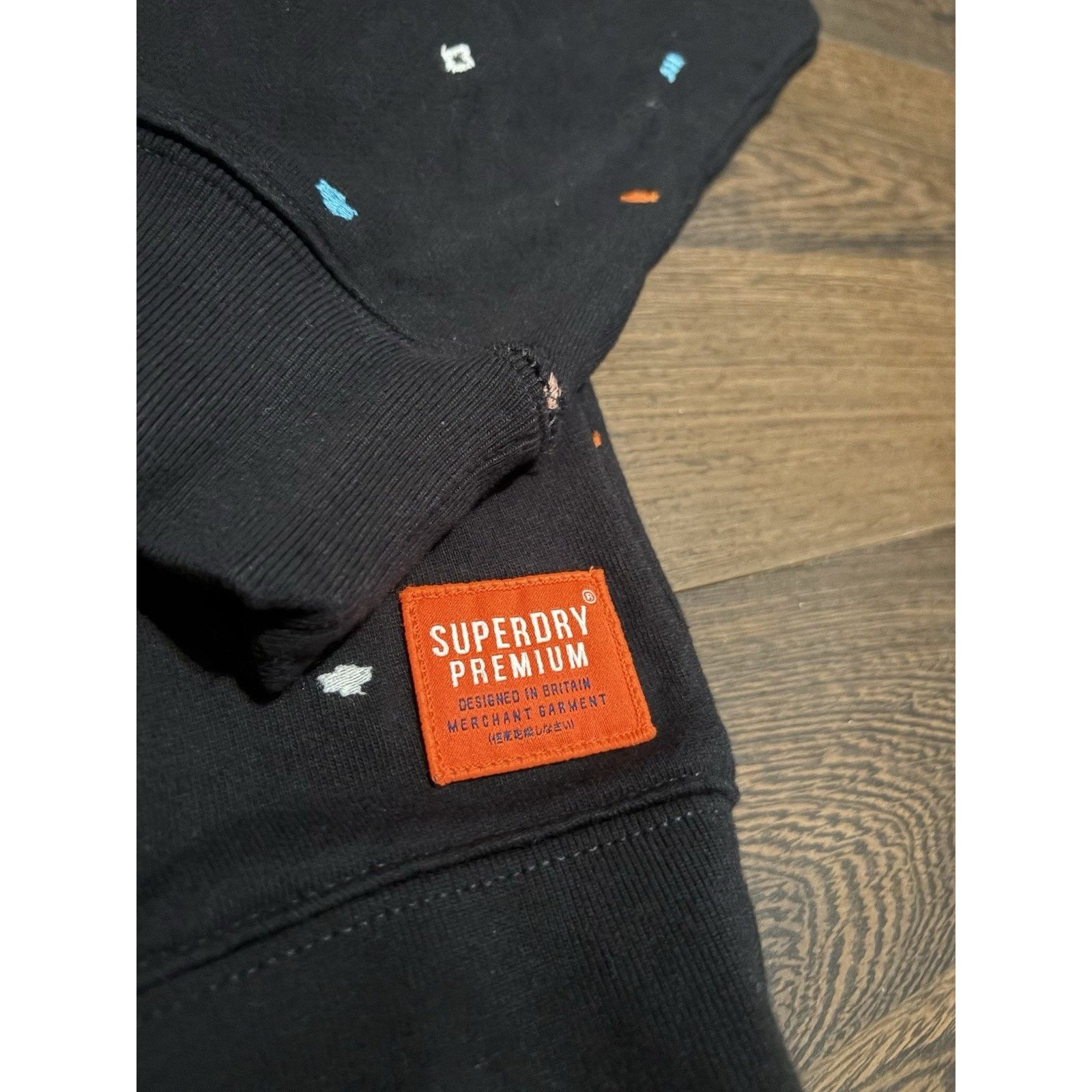Superdry Superdry Mens All Over Embroidered Blk crew sweatshirt CrewM Size US M / EU 48-50 / 2 - 3 Thumbnail