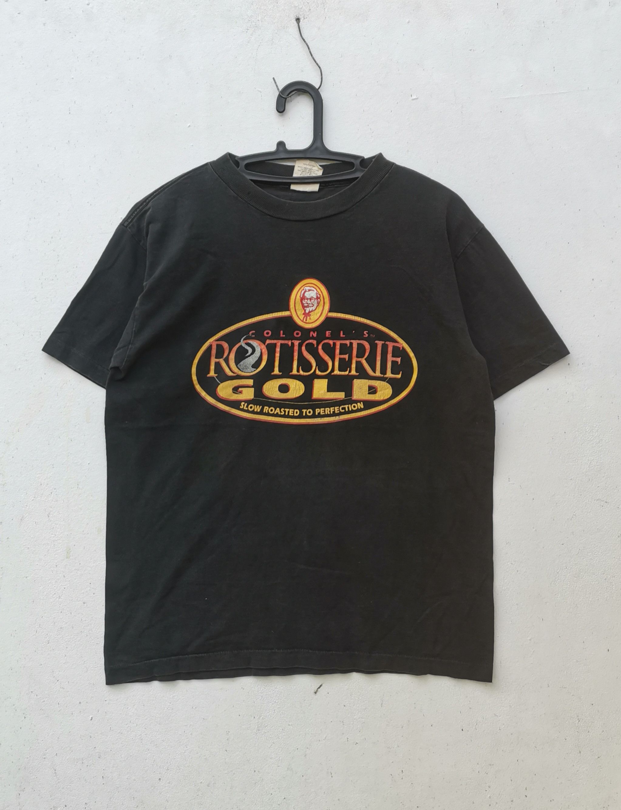 Vintage Rare vintage Colonel's Rotisserie gold t-shirt Size US M / EU 48-50 / 2 - 1 Thumbnail