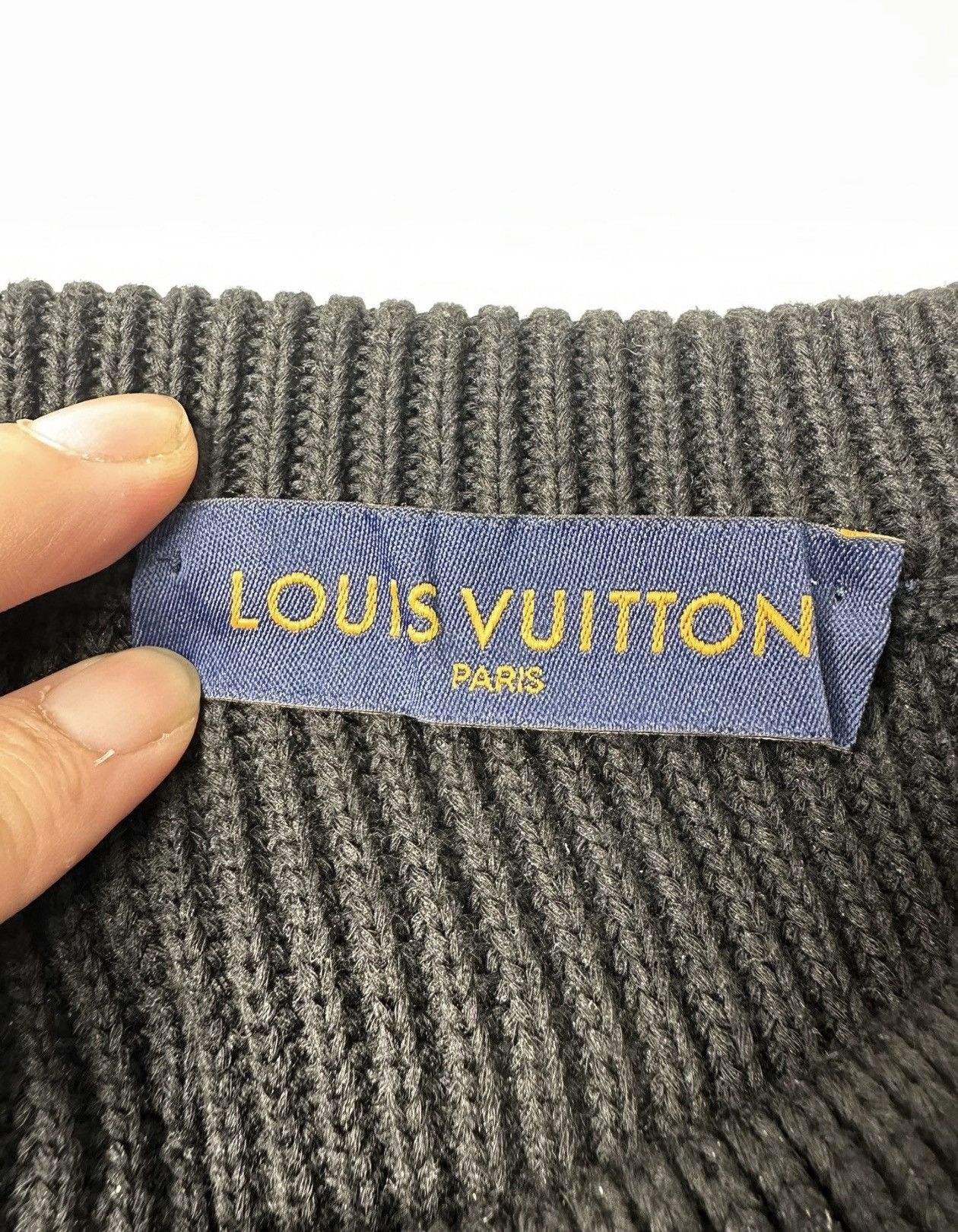 Louis Vuitton Louis Vuitton black doll sweater Nextarrow-2501 Size US XXL / EU 58 / 5 - 3 Thumbnail