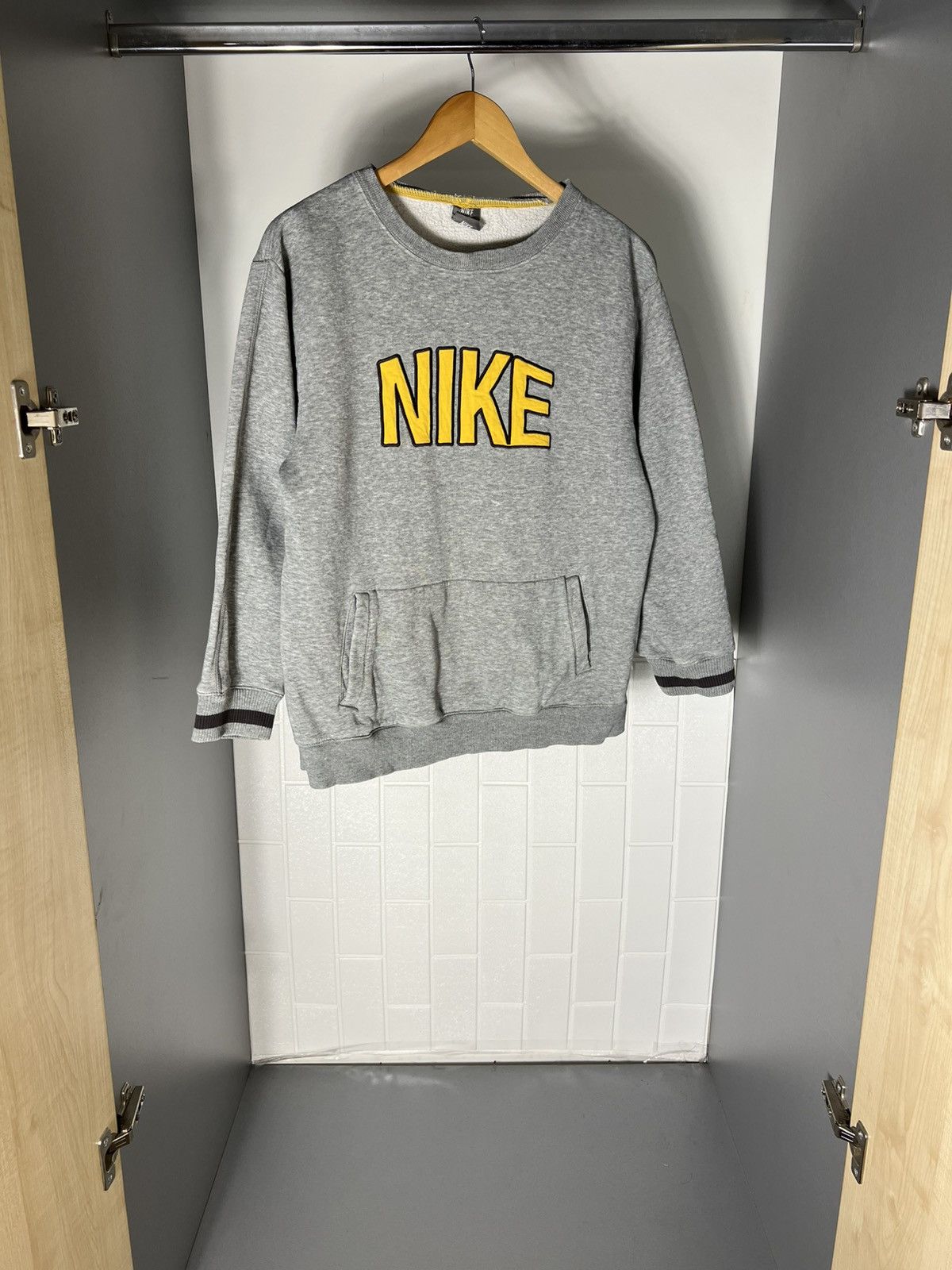 Nike VINTAGE NIKE BIG LOGO SWEATSHIRT DRILL SWOOSH RETRO Y2K 90s Size US XS / EU 42 / 0 - 5 Thumbnail