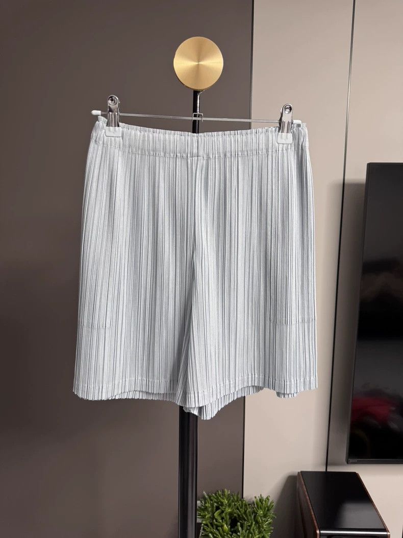 Issey Miyake issey miyake size:s white shorts 2505-Nextarrow Size 31" - 1 Thumbnail