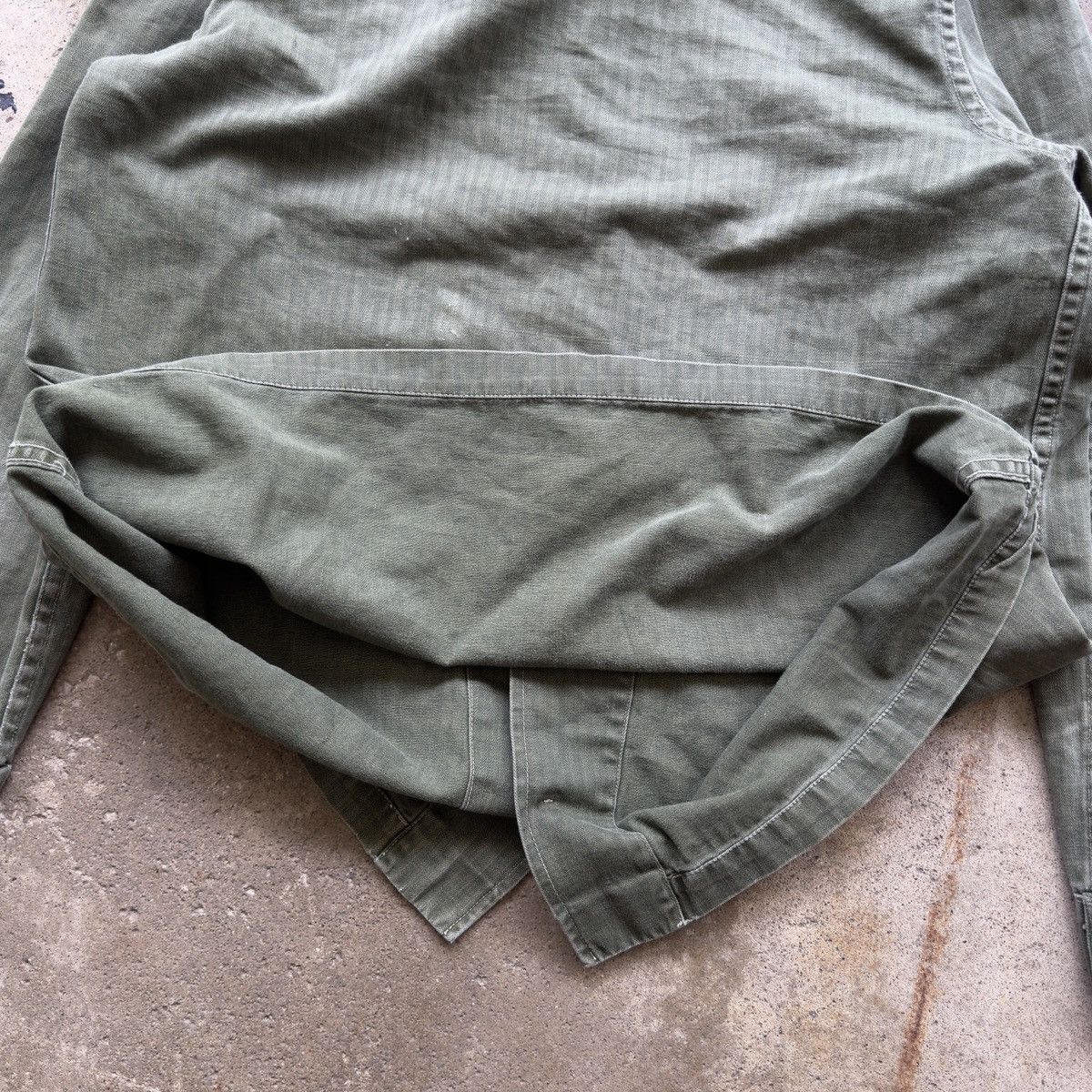 Vintage 60s Faded Thrashed HBT Herringbone Twill Field Fatigue Shirt Size US M / EU 48-50 / 2 - 14 Thumbnail